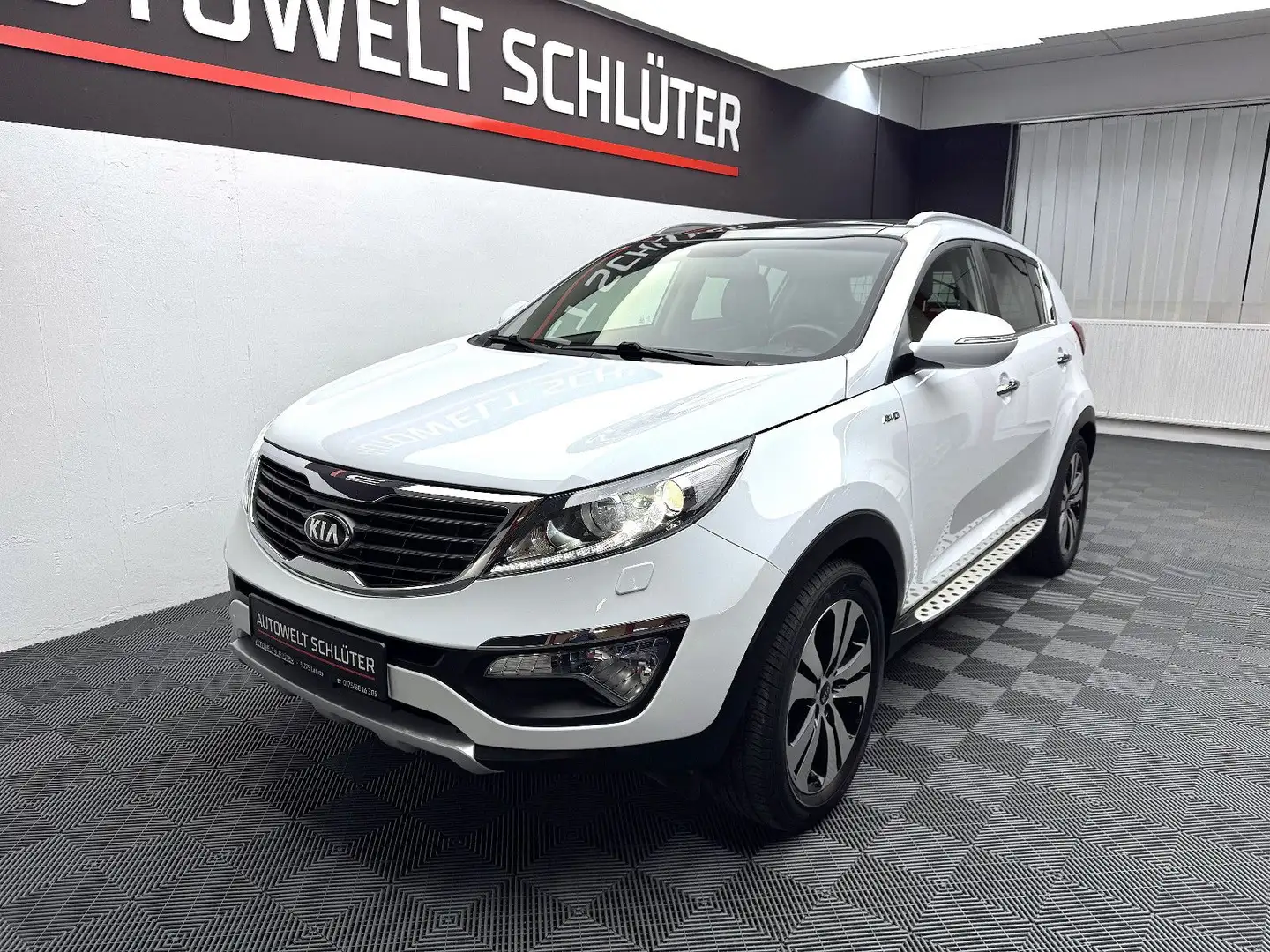 Kia Sportage Spirit 2.0 4WD Navi*Kamera*Pano*SHZ* Wit - 1