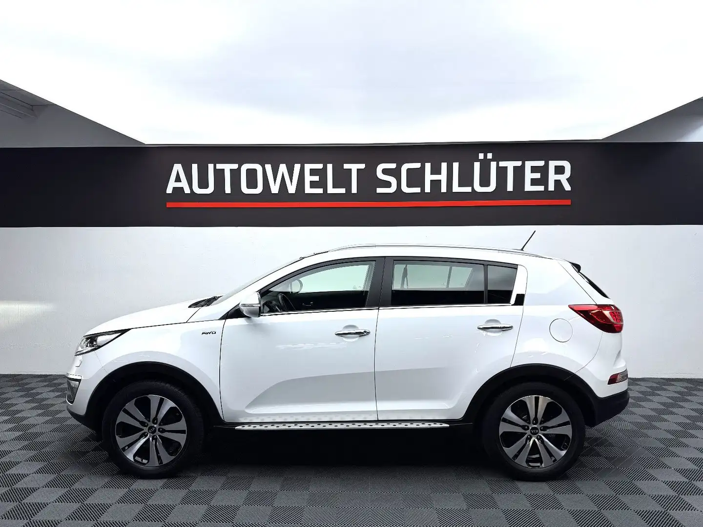 Kia Sportage Spirit 2.0 4WD Navi*Kamera*Pano*SHZ* Wit - 2