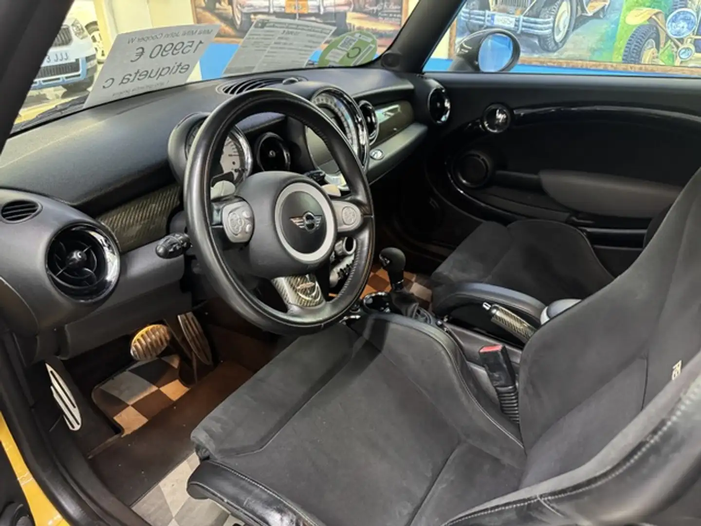 MINI John Cooper Works Jaune - 2