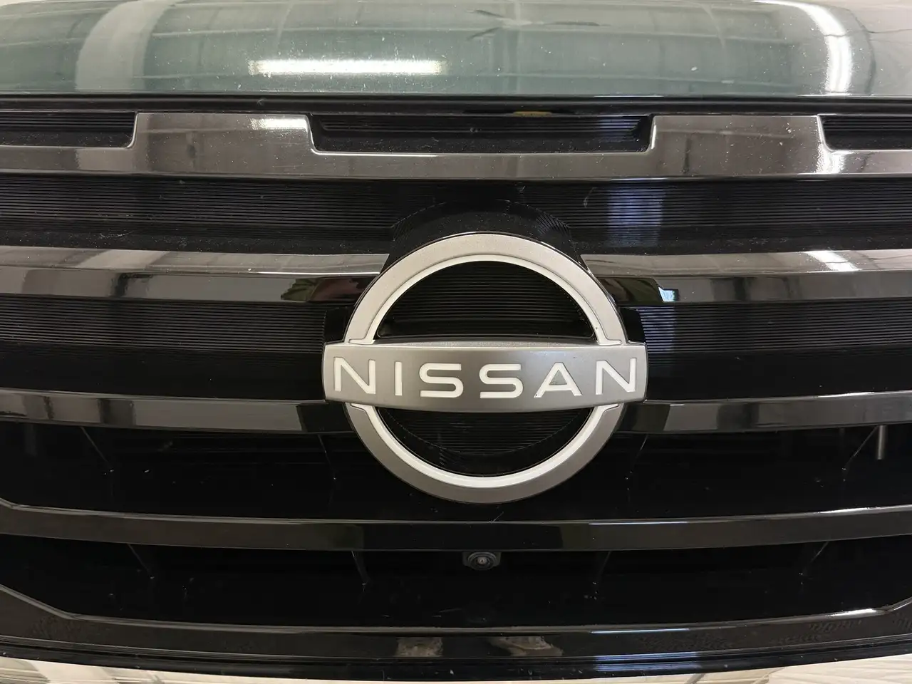 Nissan Pathfinder снимка Nissan Pathfinder