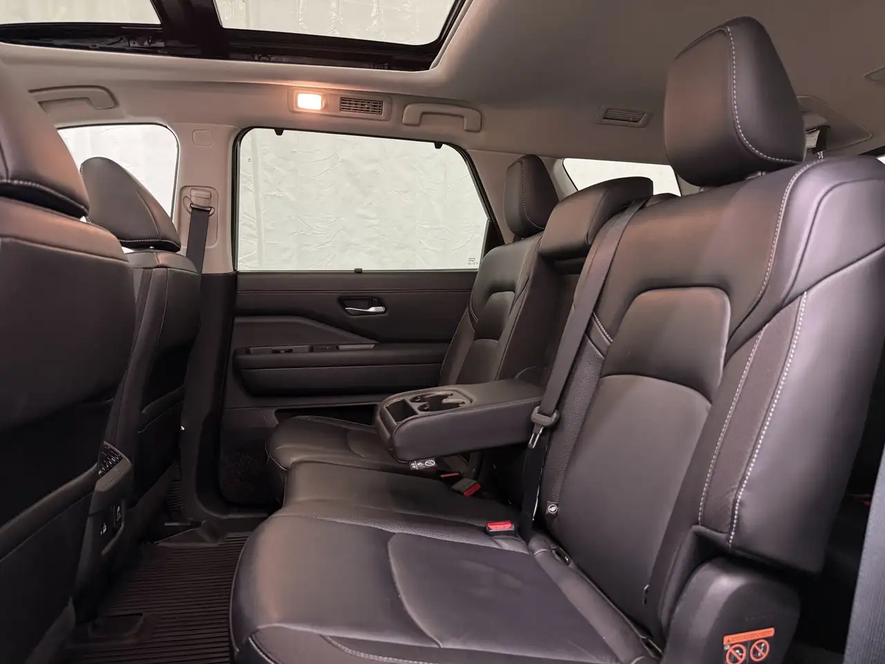 Nissan Pathfinder снимка Nissan Pathfinder