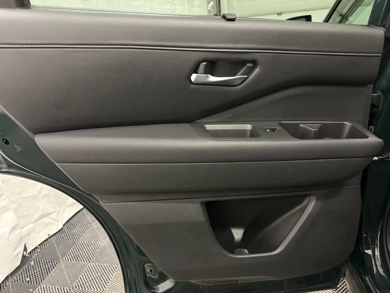 Nissan Pathfinder снимка Nissan Pathfinder