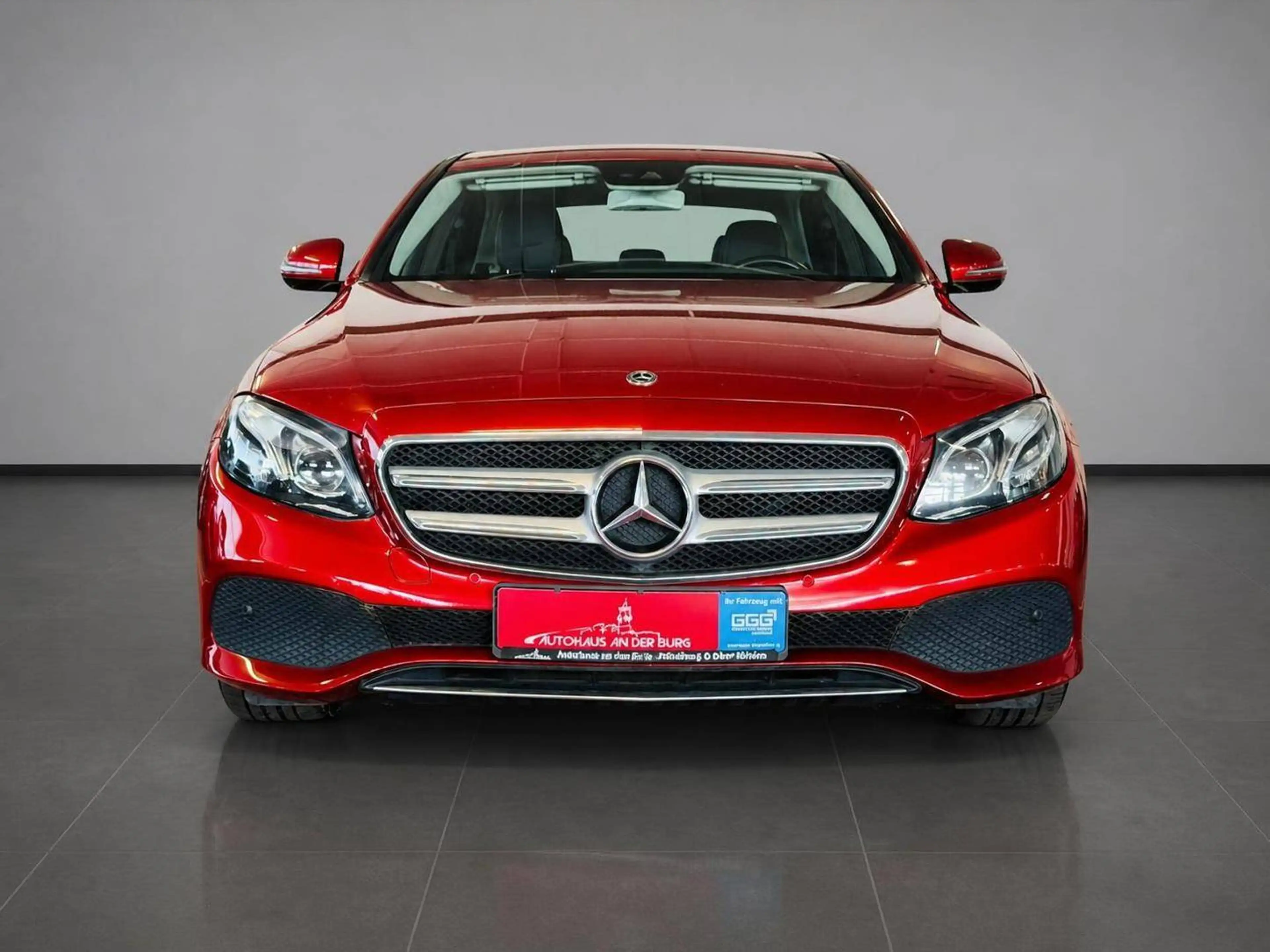 Mercedes-Benz E 220 d 4Matic Avantgarde *1.Hd.+SHgpf+Kam.+DAB+Navi+LED — photo 2