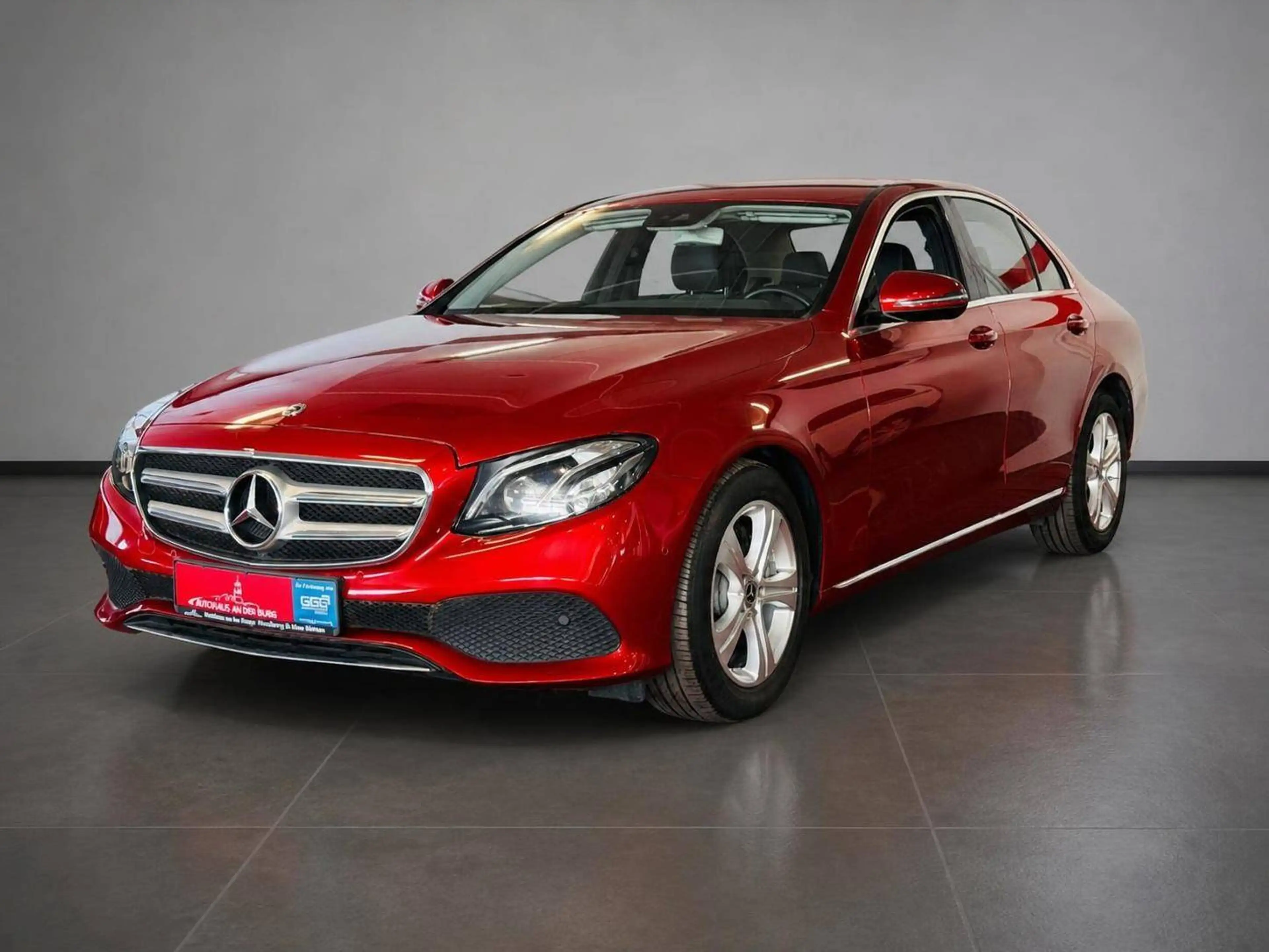 Mercedes-Benz E 220 d 4Matic Avantgarde *1.Hd.+SHgpf+Kam.+DAB+Navi+LED — photo 3