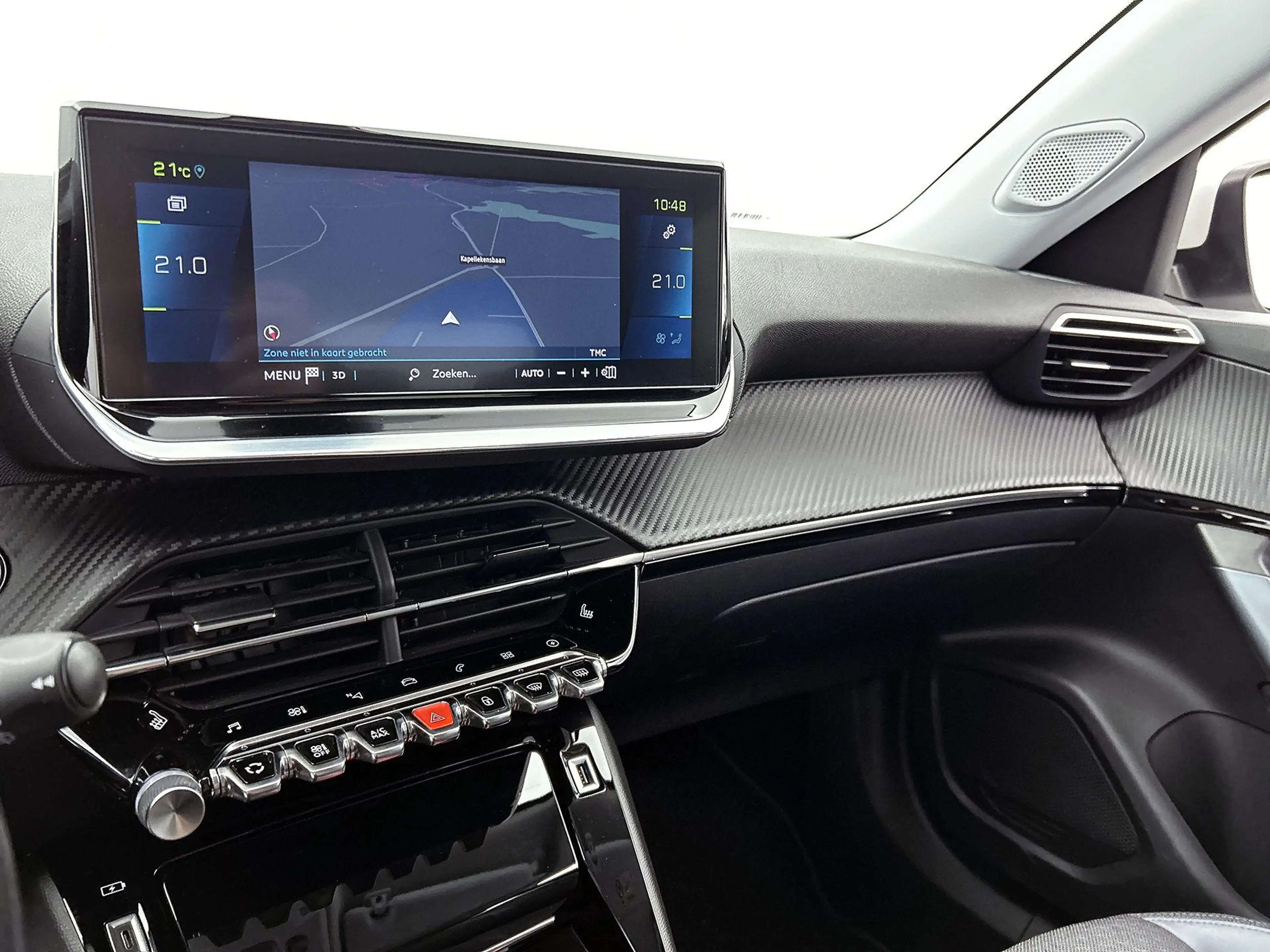 Peugeot e-2008 EV Allure 50 kWh — photo 7