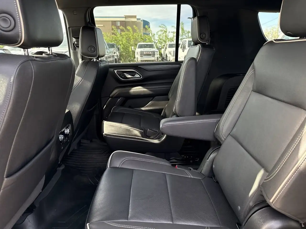 GMC Yukon снимка GMC Yukon