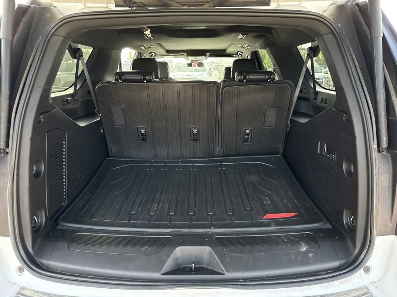 GMC Yukon снимка GMC Yukon