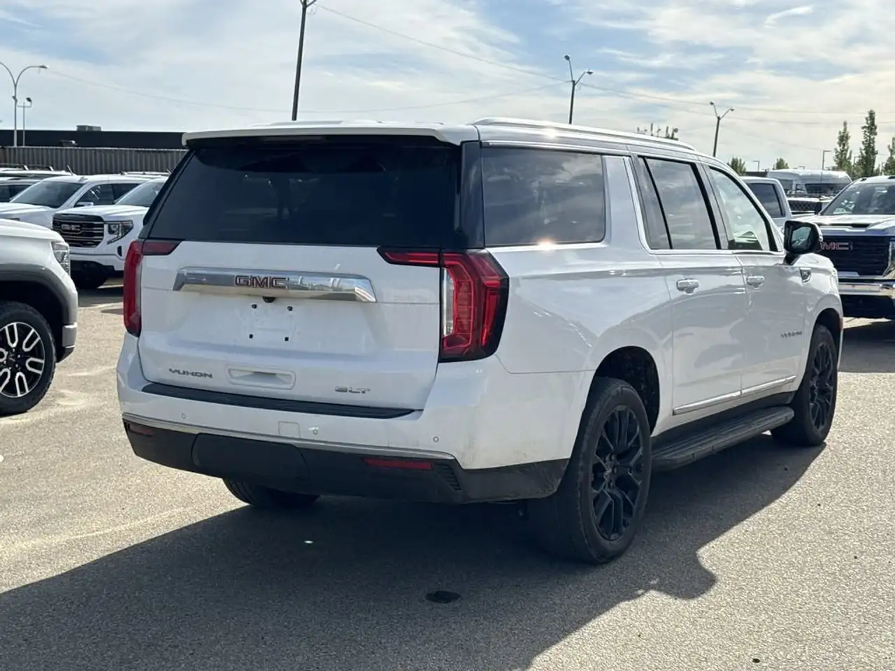 GMC Yukon снимка GMC Yukon