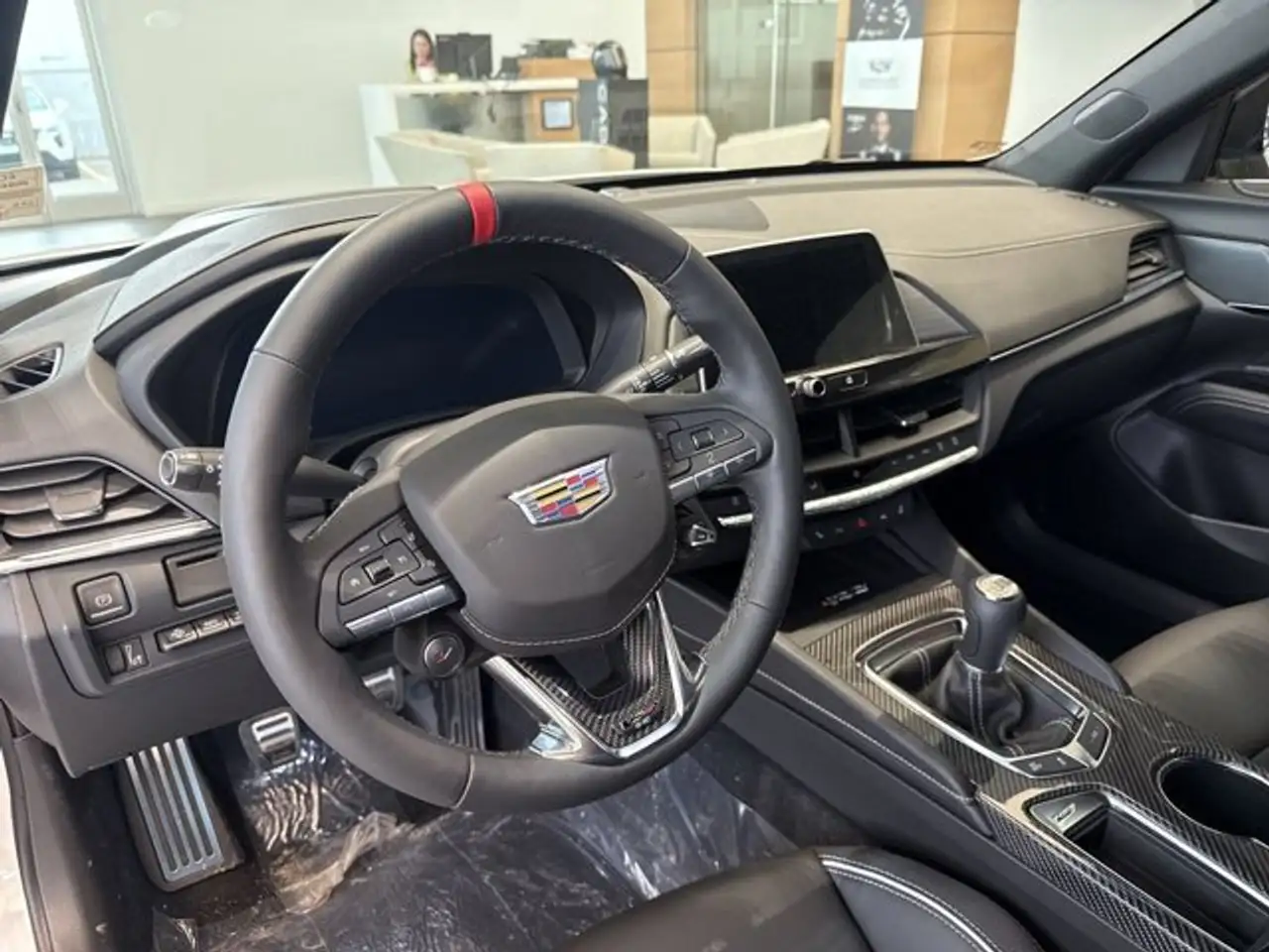 Cadillac CT4-V снимка Cadillac CT4-V