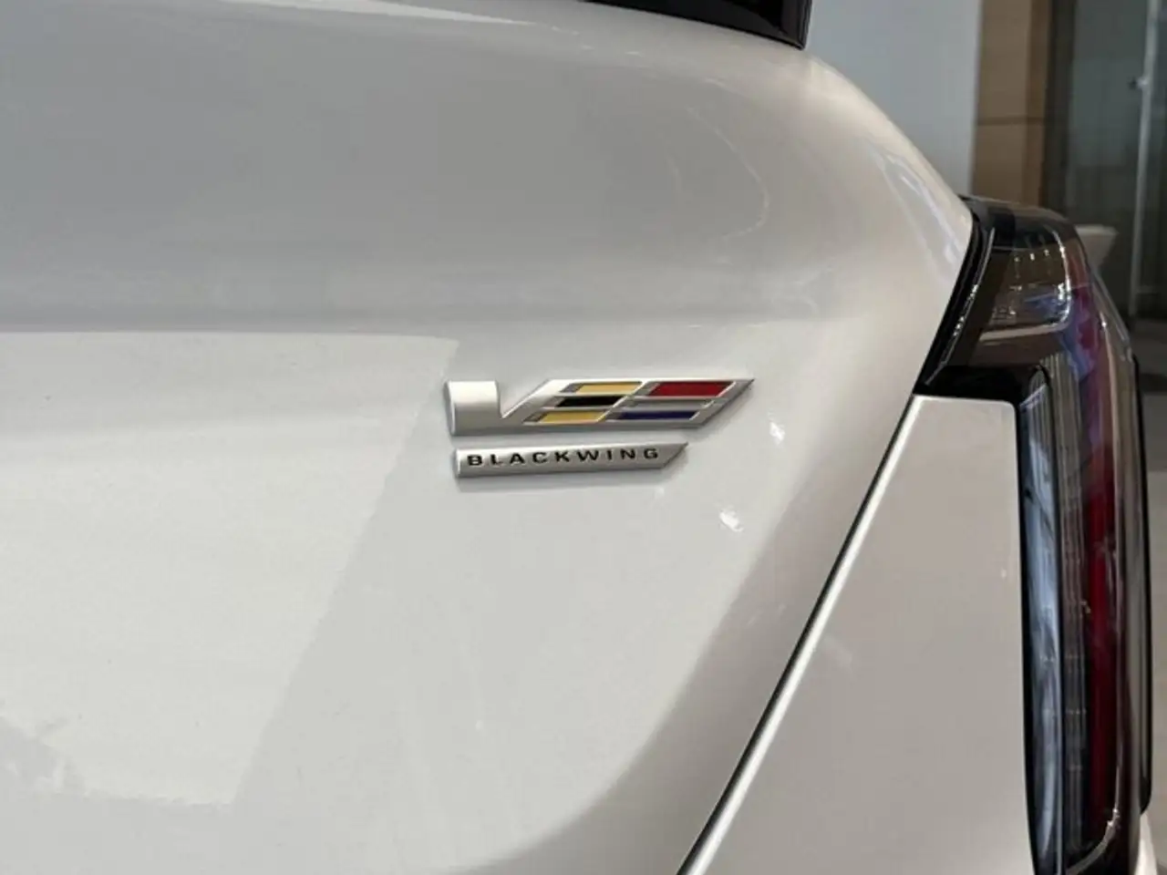 Cadillac CT4-V снимка Cadillac CT4-V