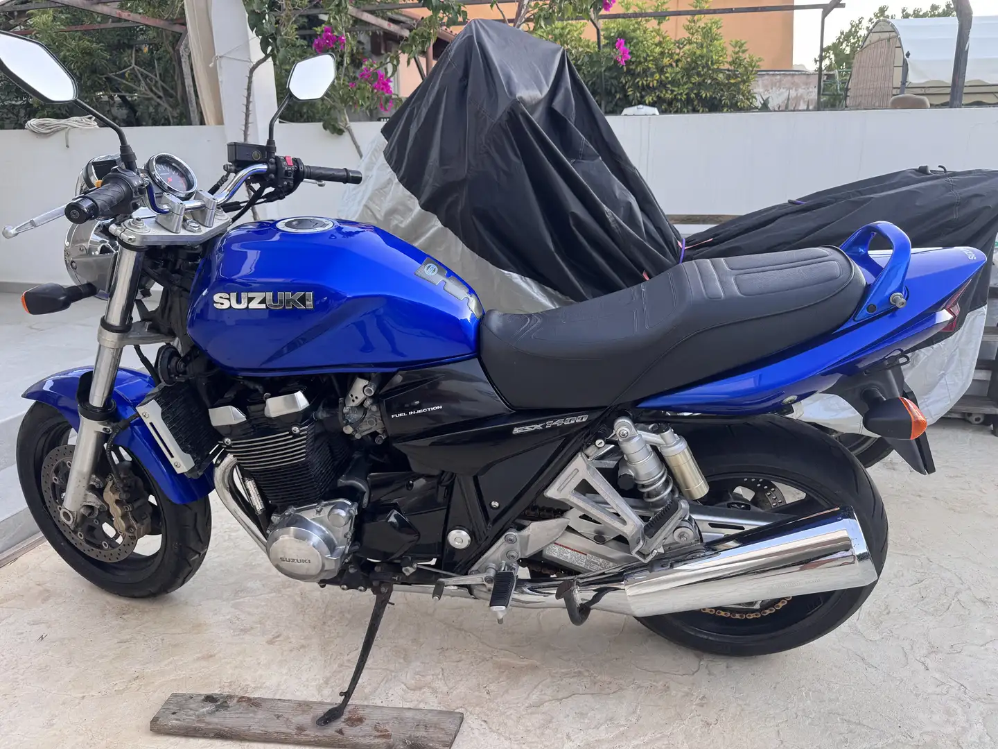 Suzuki GSX 1400 - 1