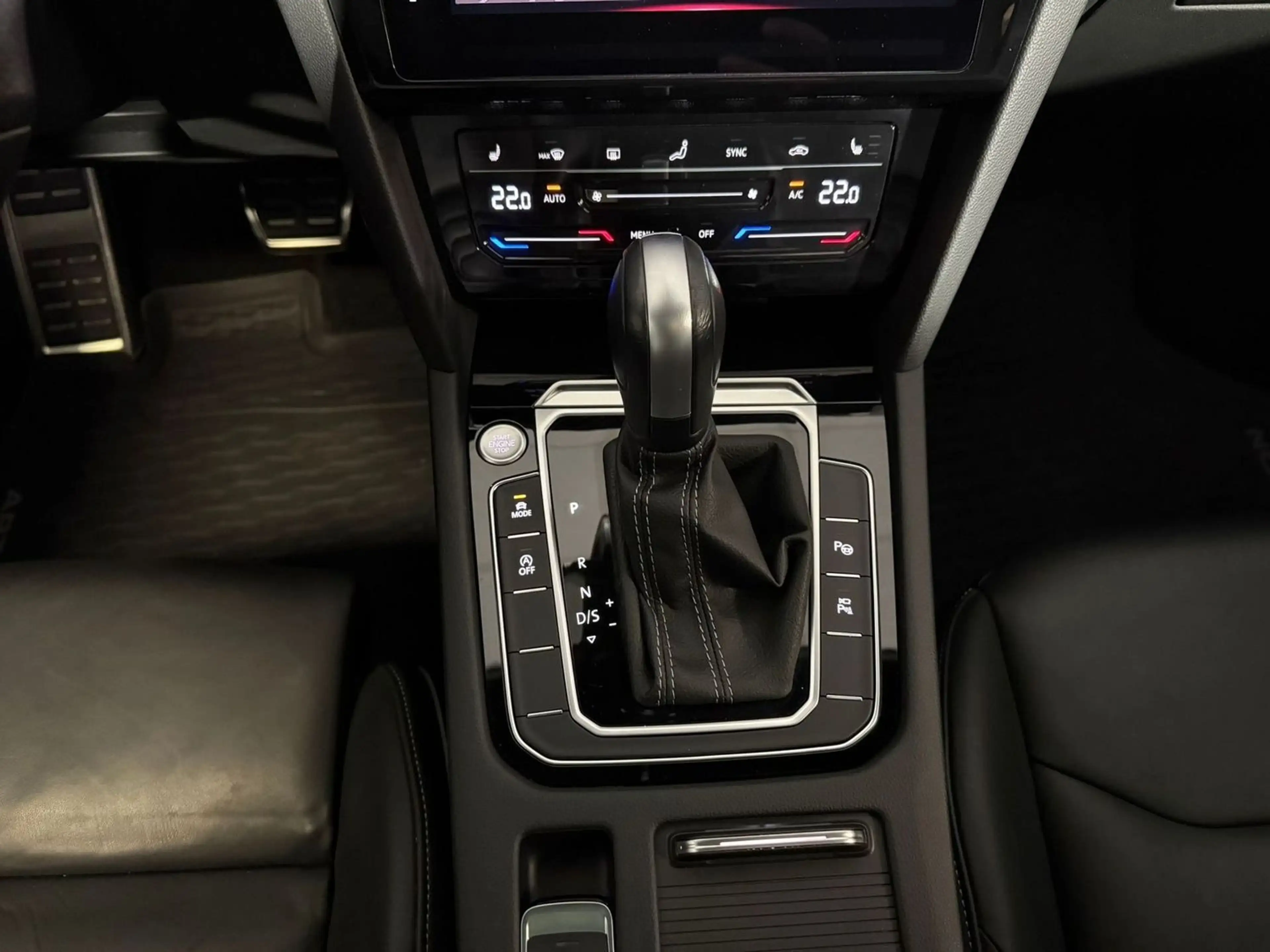 Volkswagen Arteon SB 2.0 TDI R-Line AHK Head-UP 1.Hd IQ Pano — photo 15