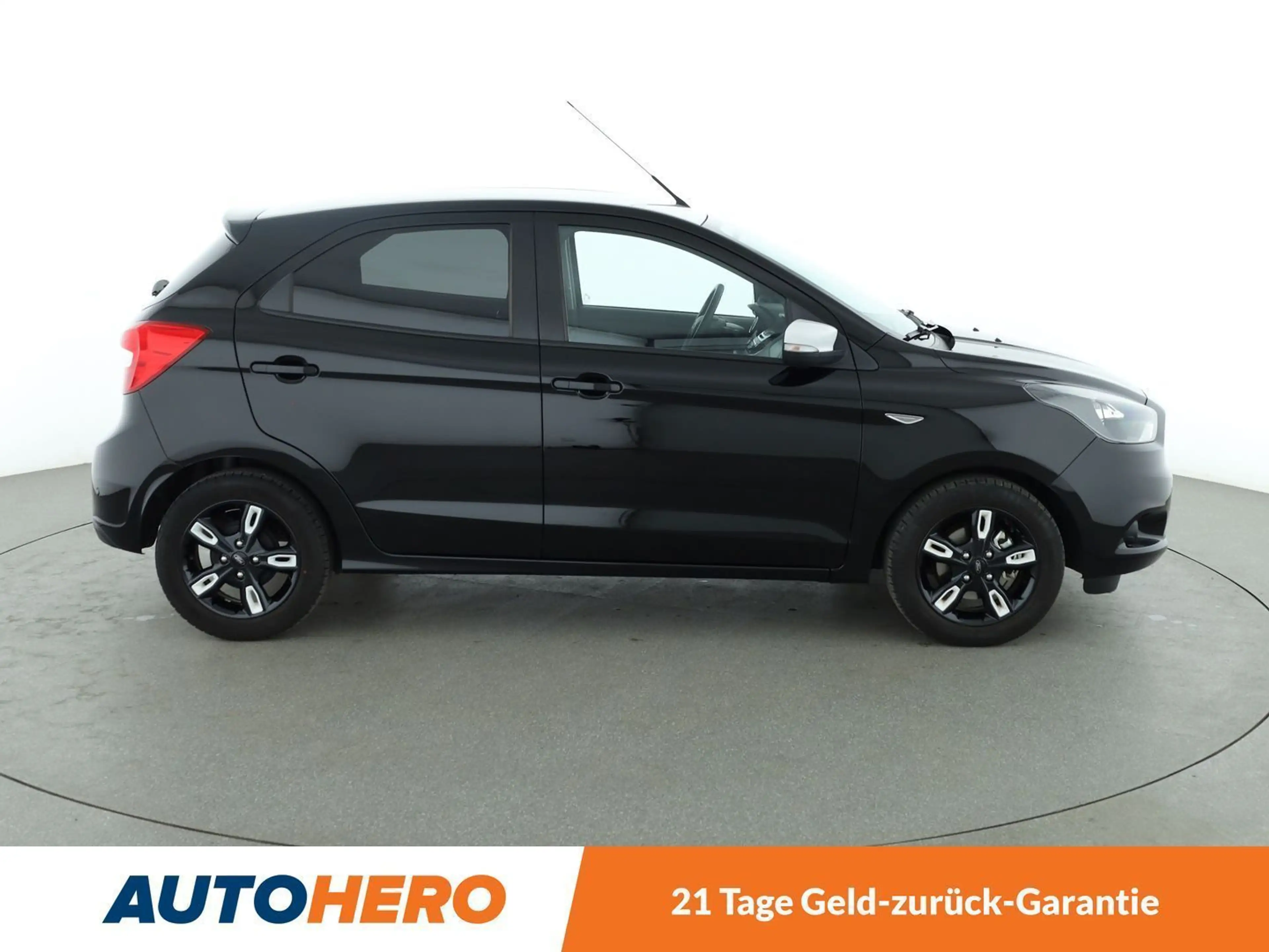 Ford Ka/Ka+ 1.2 Ti-VCT Black / White*TEMPO*PDC*SHZ*KLIMA* — photo 7