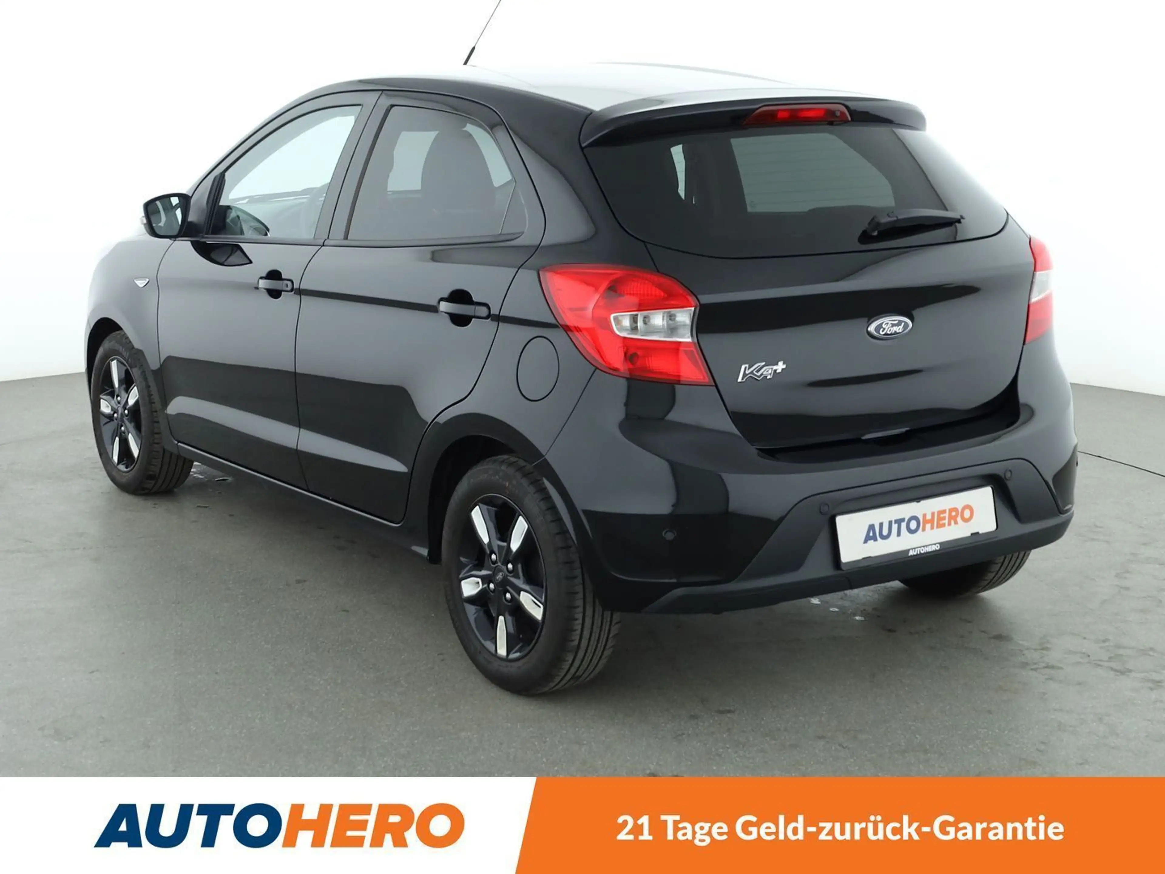 Ford Ka/Ka+ 1.2 Ti-VCT Black / White*TEMPO*PDC*SHZ*KLIMA* — photo 4