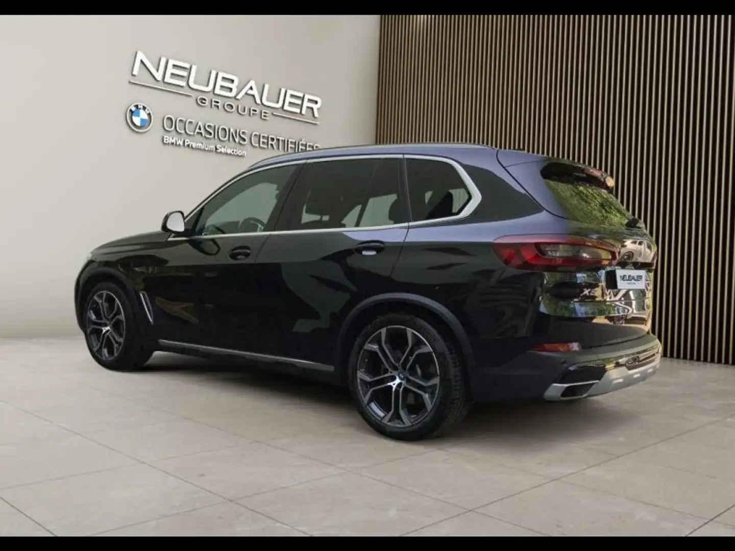 BMW X5 xDrive45e 394ch xLine 17cv Noir - 1