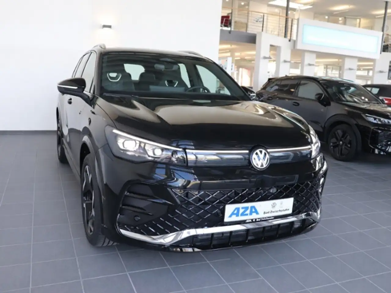 Volkswagen Tiguan R-Line 1.5 eTSI*DSG*AHK*NAVI*PANORAMADACH*ACC*SIH 6