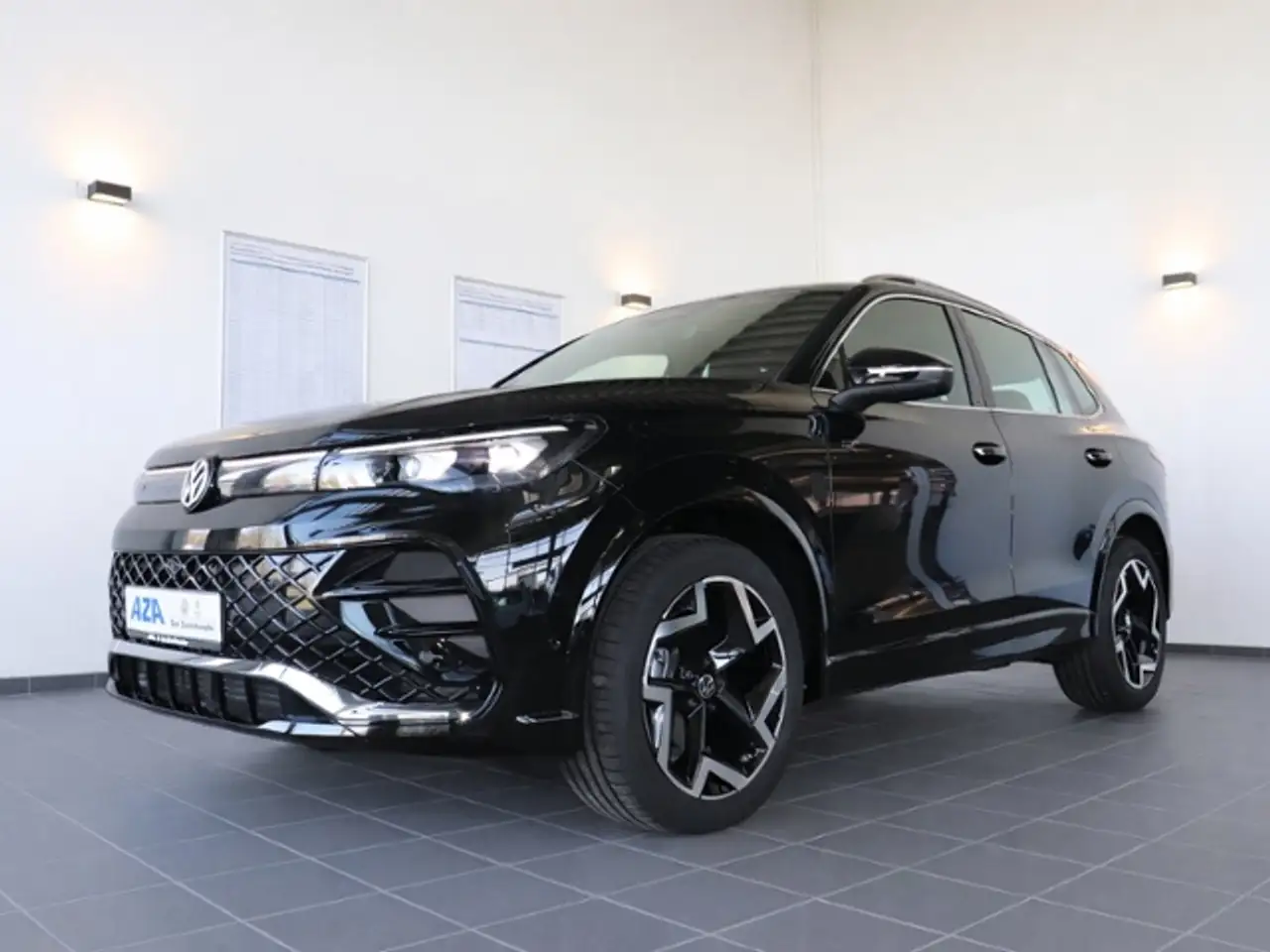 Volkswagen Tiguan R-Line 1.5 eTSI*DSG*AHK*NAVI*PANORAMADACH*ACC*SIH 3