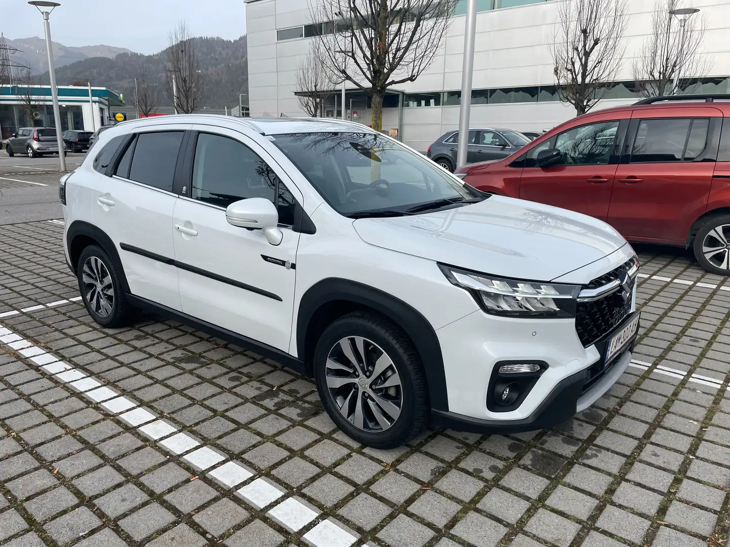 Suzuki S-Cross S-Cross 1,5 Strong Hybrid ALLGRIP 6AGS flash Weiß - 2