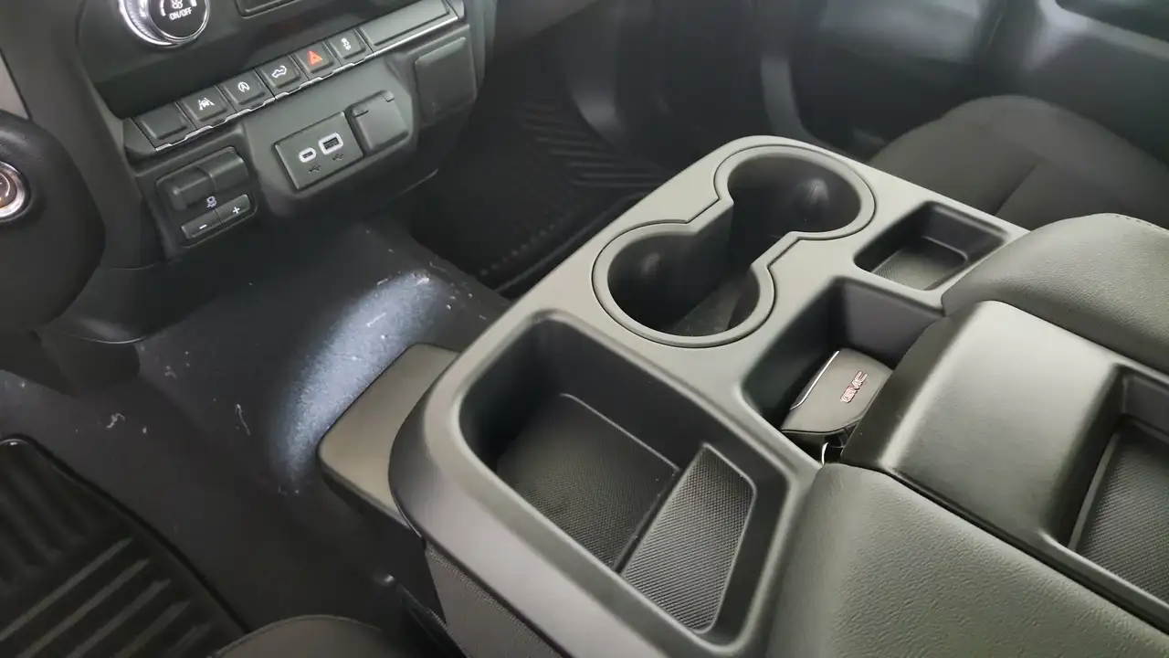 GMC Sierra 1500 снимка GMC Sierra 1500