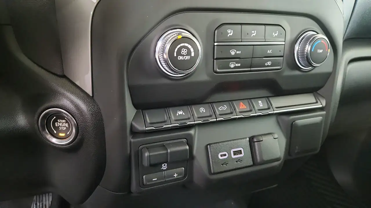 GMC Sierra 1500 снимка GMC Sierra 1500