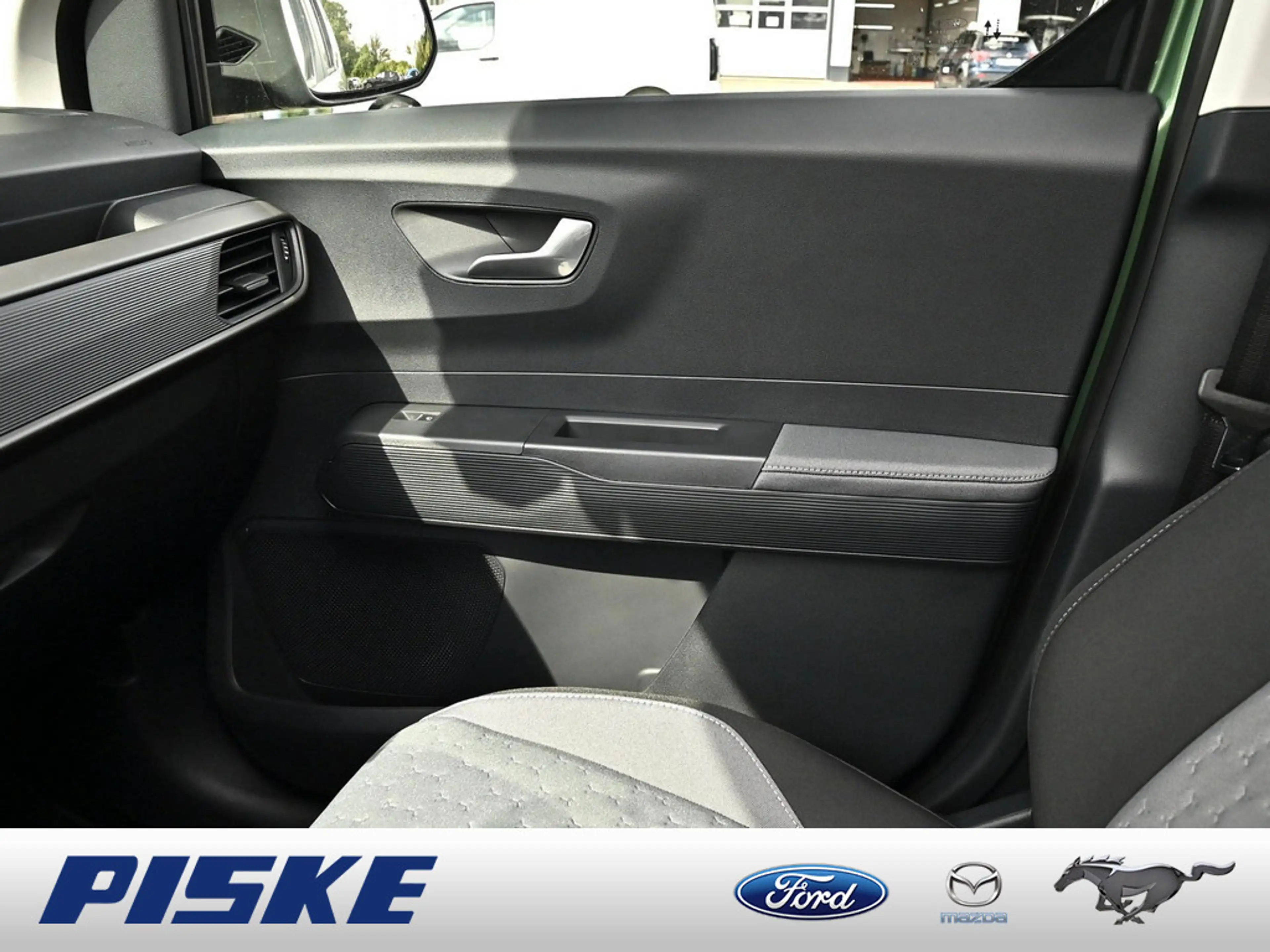 Ford Tourneo Courier Titanium 0%-Zins mgl. SHZ ACC — photo 13