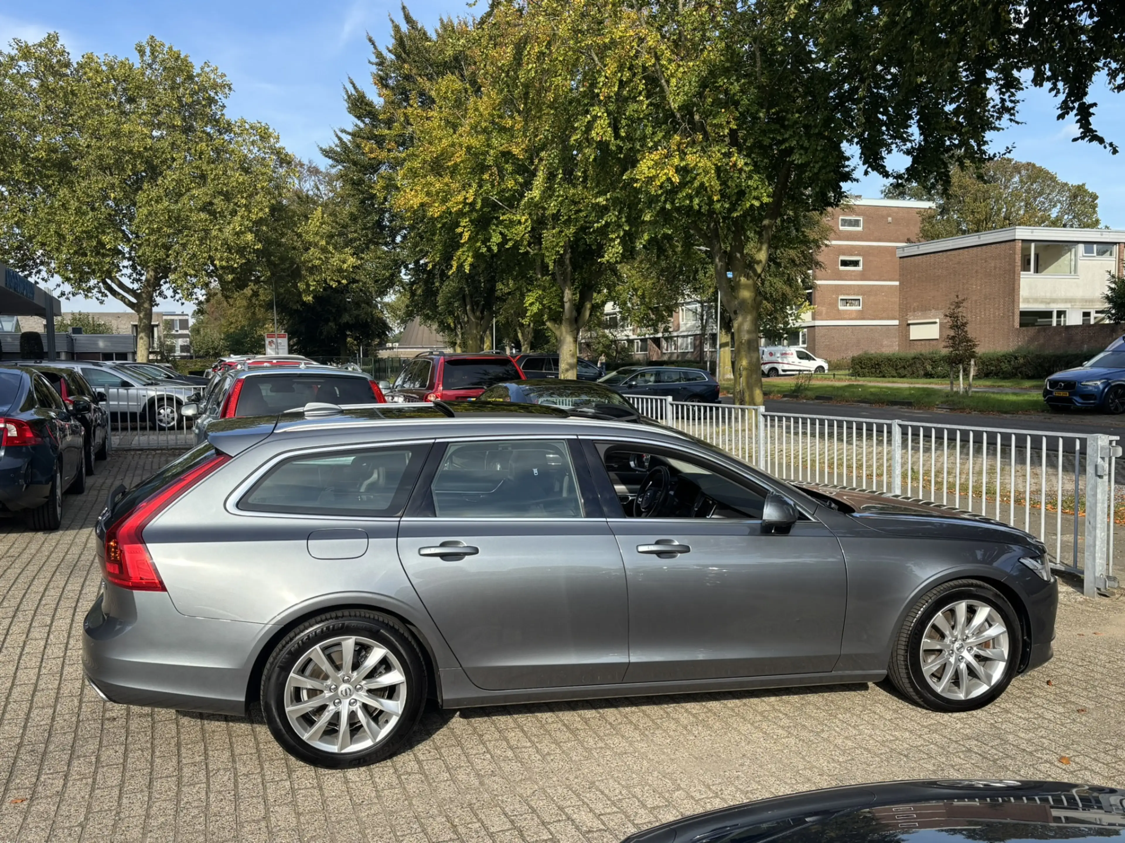 Volvo V90 T8 408pk AWD Panorama HeadUp 360 Family Keyless — photo 5