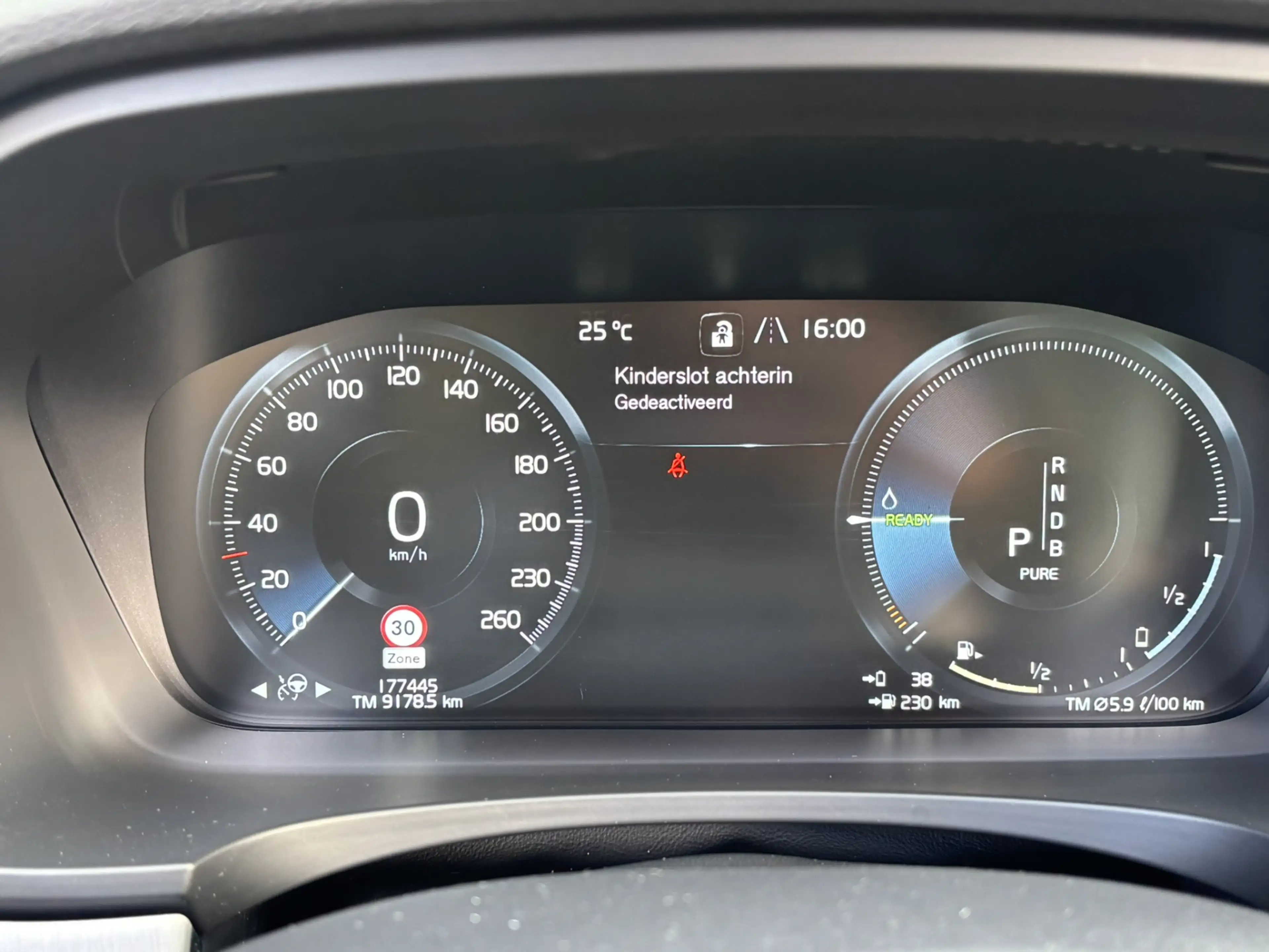 Volvo V90 T8 408pk AWD Panorama HeadUp 360 Family Keyless — photo 22