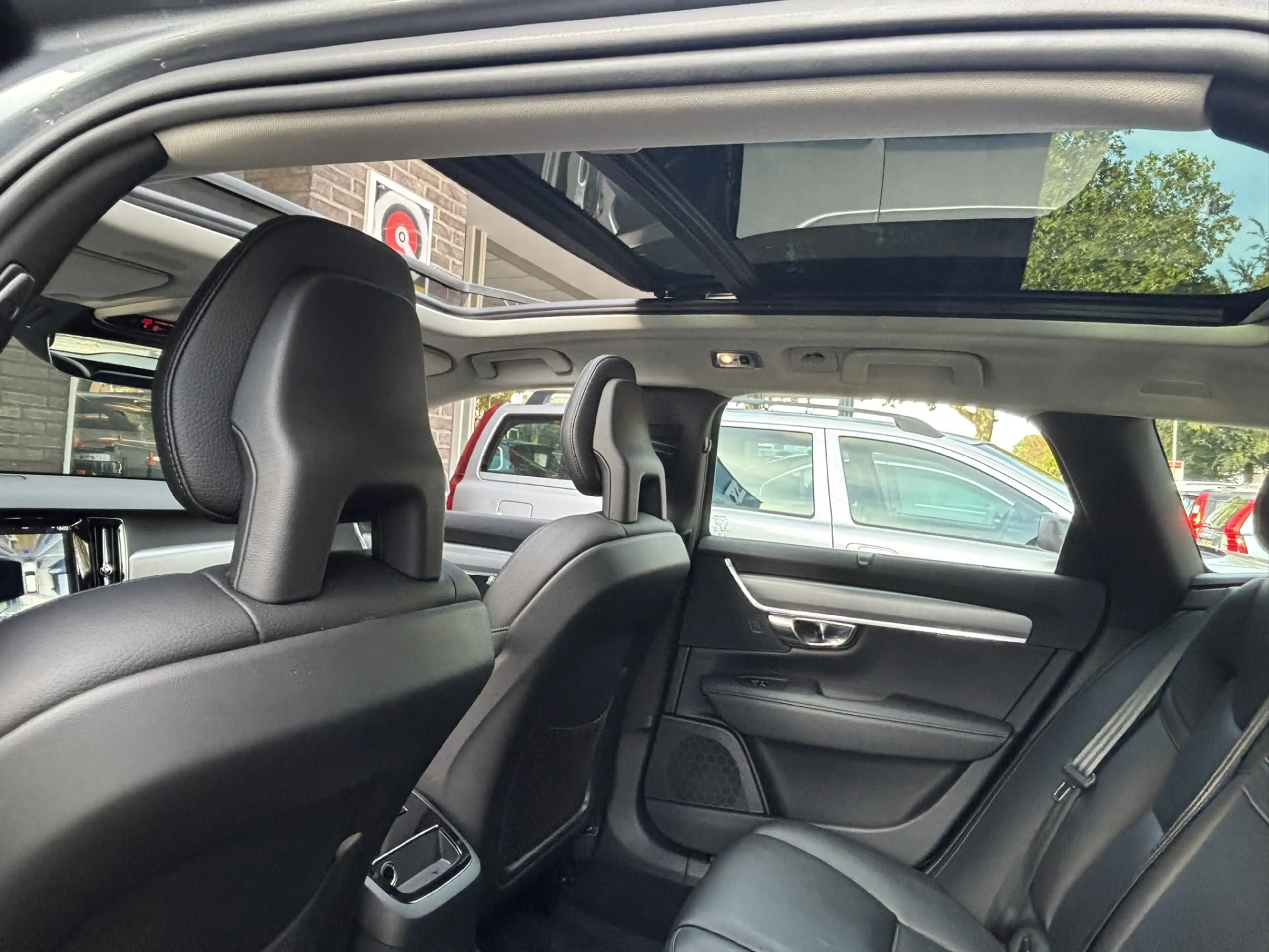 Volvo V90 T8 408pk AWD Panorama HeadUp 360 Family Keyless — photo 29