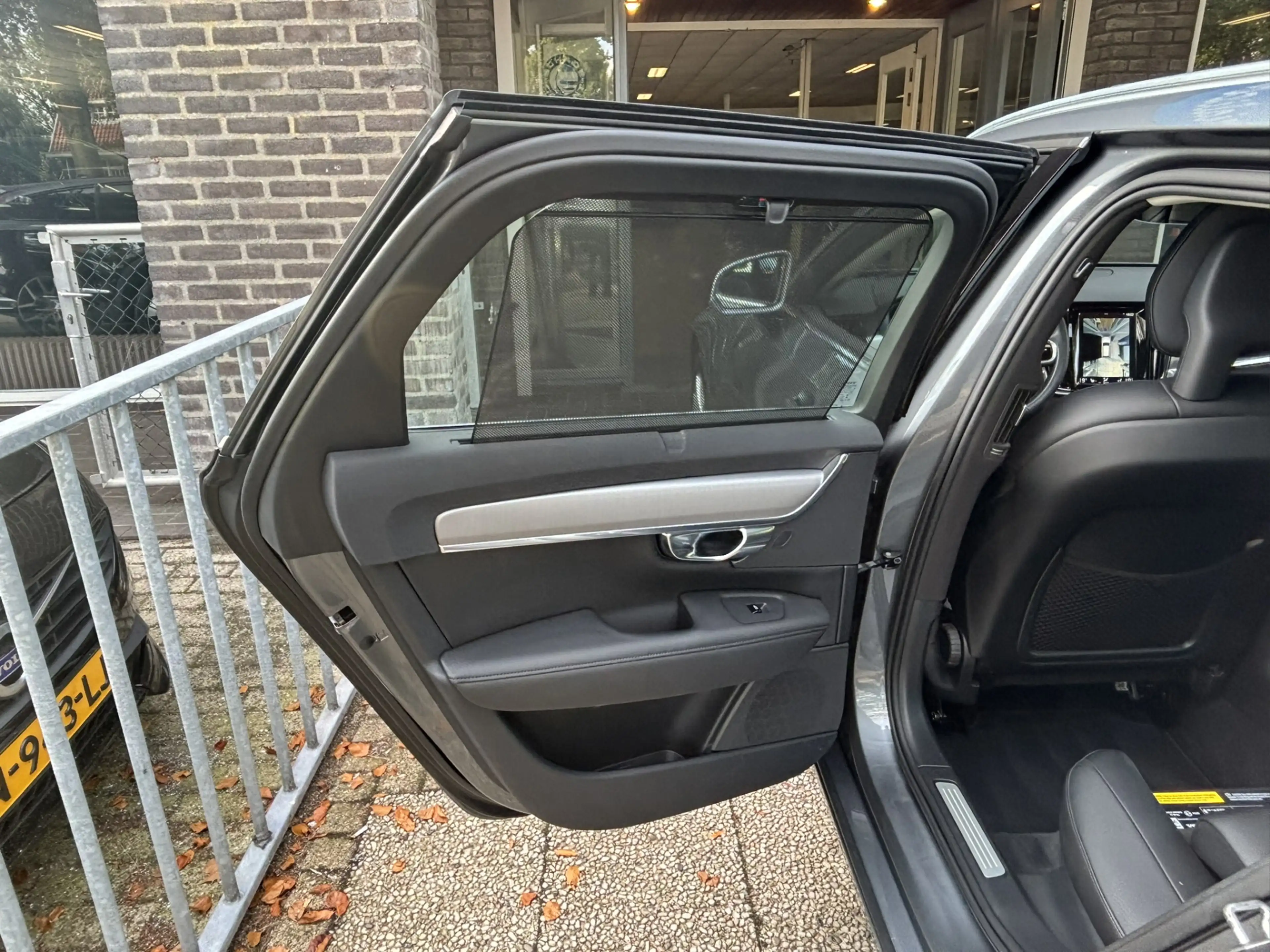 Volvo V90 T8 408pk AWD Panorama HeadUp 360 Family Keyless — photo 13