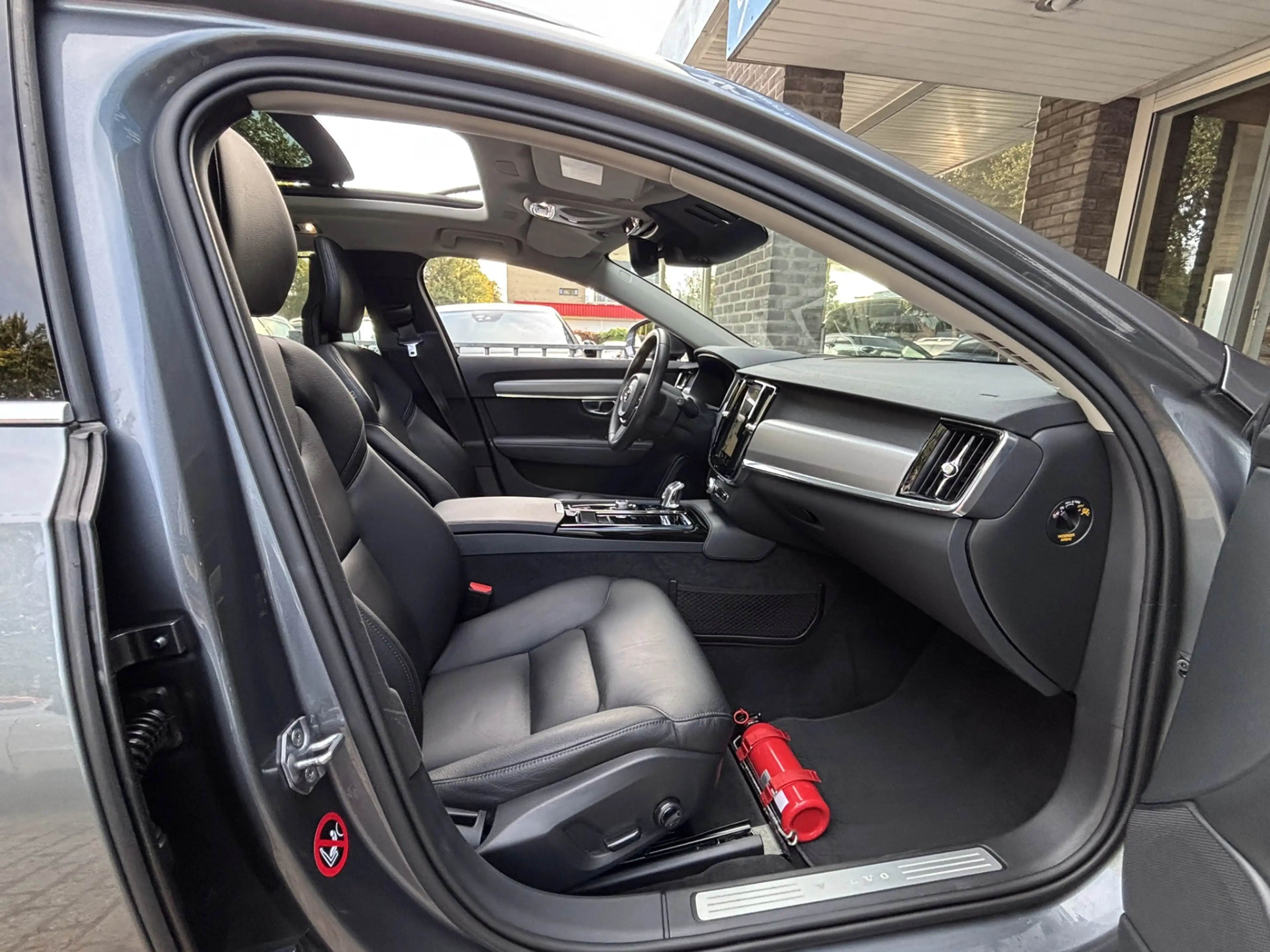 Volvo V90 T8 408pk AWD Panorama HeadUp 360 Family Keyless — photo 10