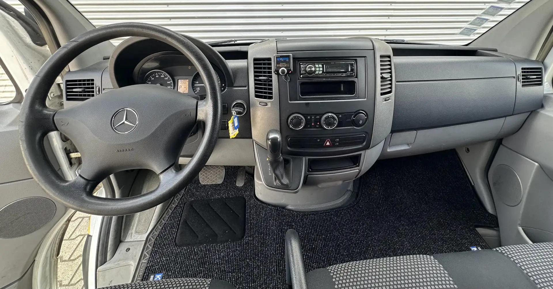Mercedes-Benz Sprinter 318 3.0 CDI 366 HD 6 Cilinder Wit - 2