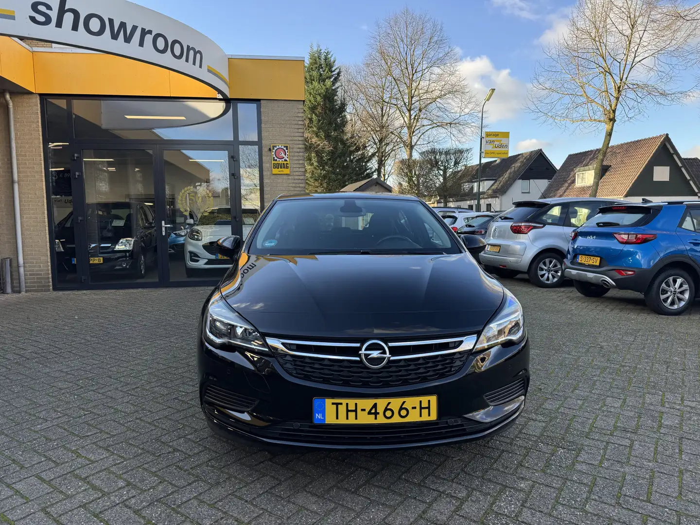 Opel Astra 1.0 Online Edition Airco Navi Carplay Schwarz - 2