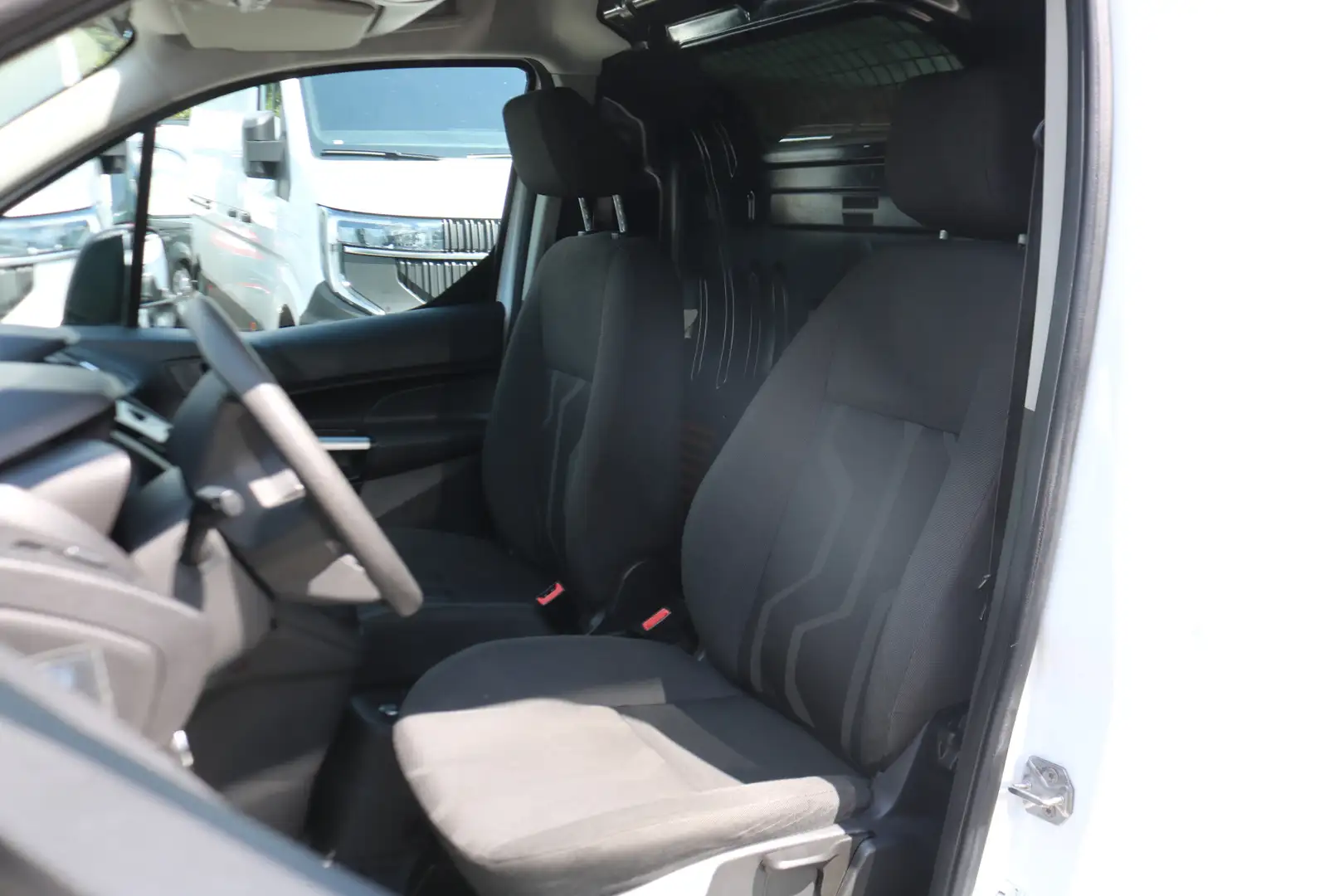 Ford Transit Connect 1.5 TDCI 100pk Euro 6 L2 Trend Airco BTW/BPM Vrij Wit - 2