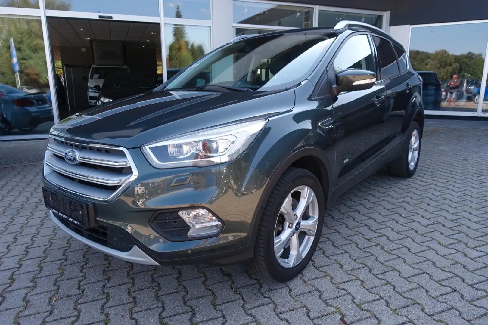 Ford Kuga Titanium AWD Navi, AHK, Xenon, PDC, Kamera Verde - 1