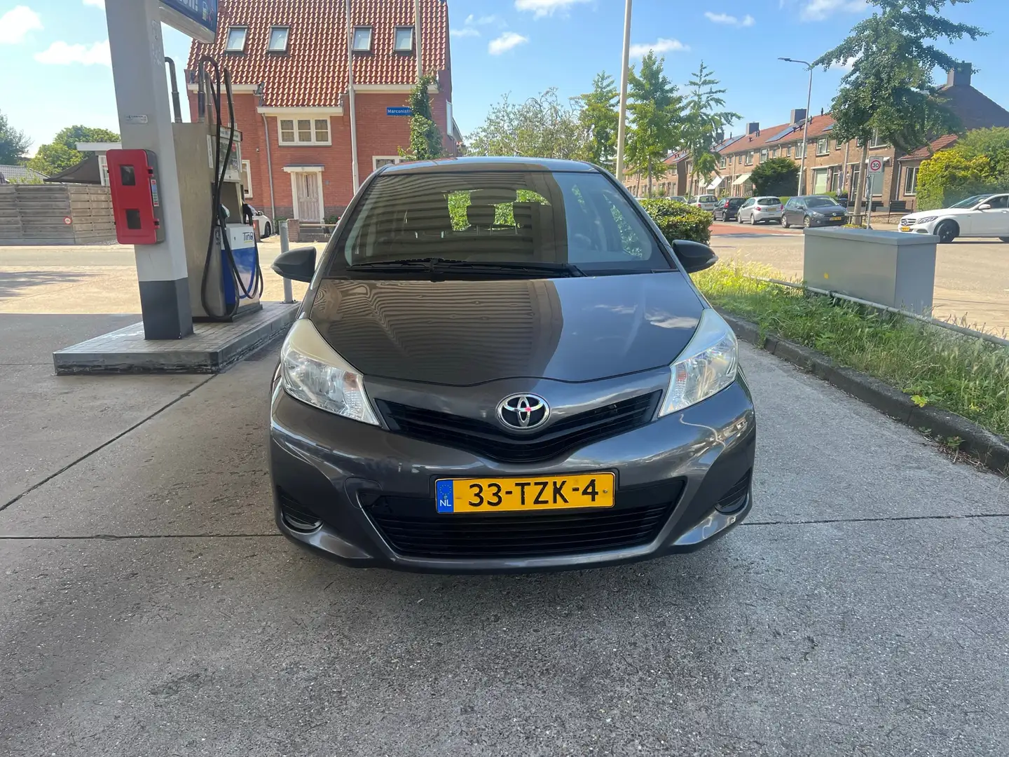 Toyota Yaris 1.0 VVT-i Comfort Grijs - 2