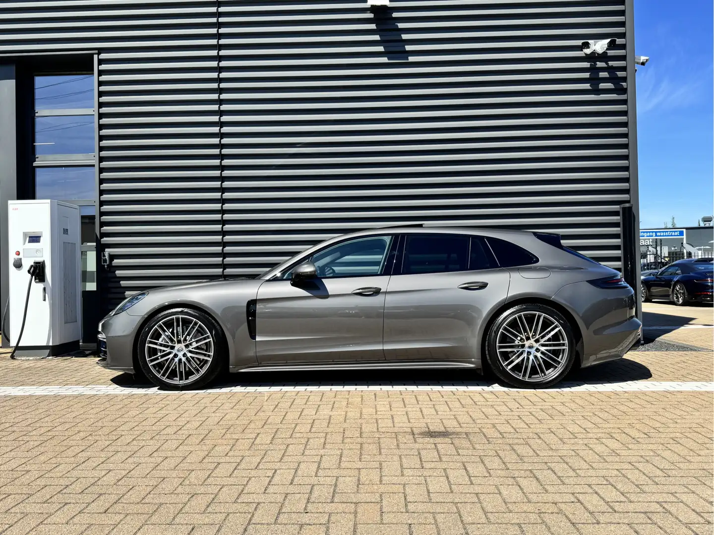 Porsche Panamera 4 E-Hybrid Sport Turismo Grijs - 2