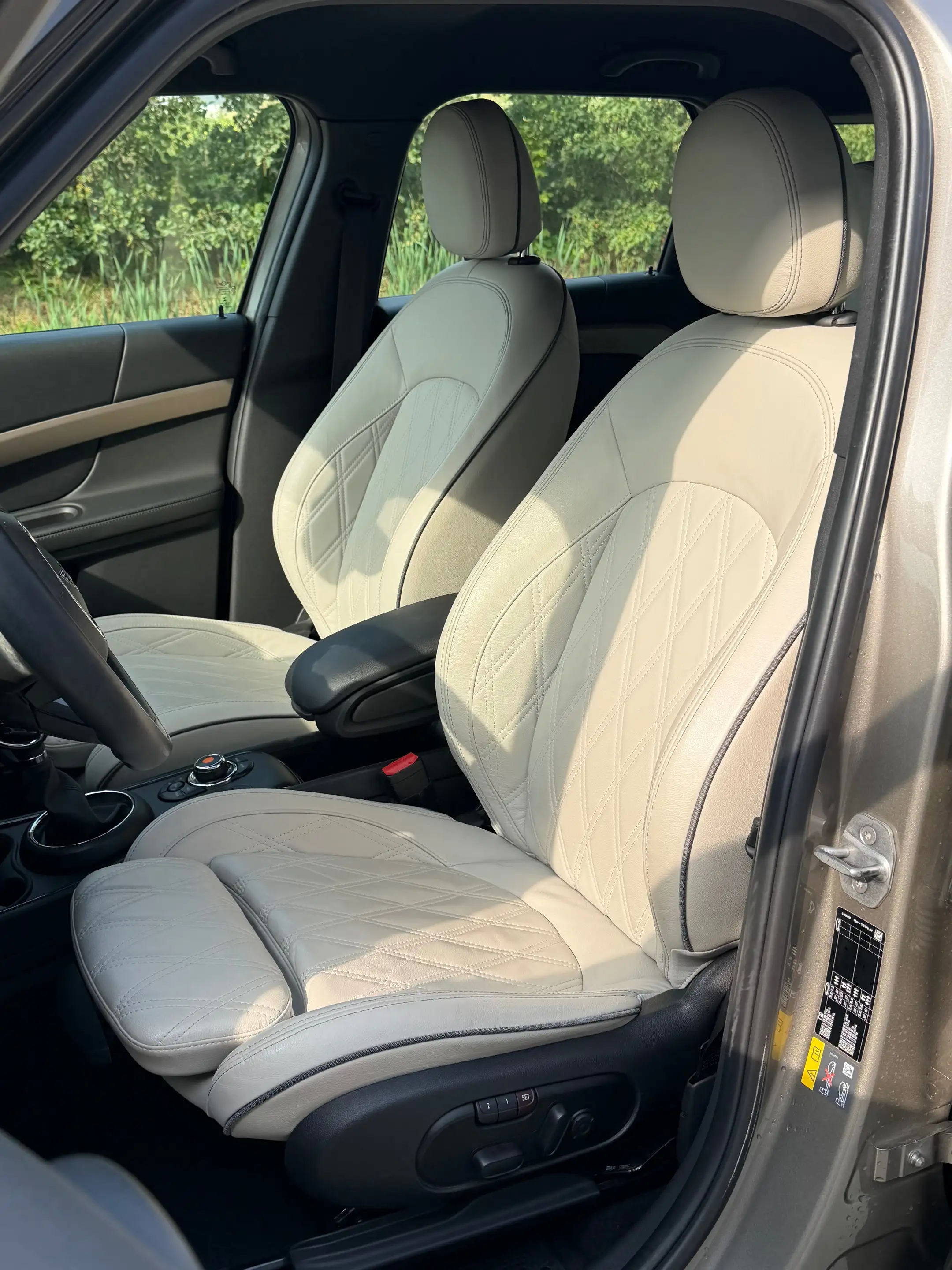 MINI Cooper SE Countryman 1.5A PHEV ALL4 / HUD/ KEYLESS/ ACC/ CAMERA/ NAVI/ LEDER — photo 7