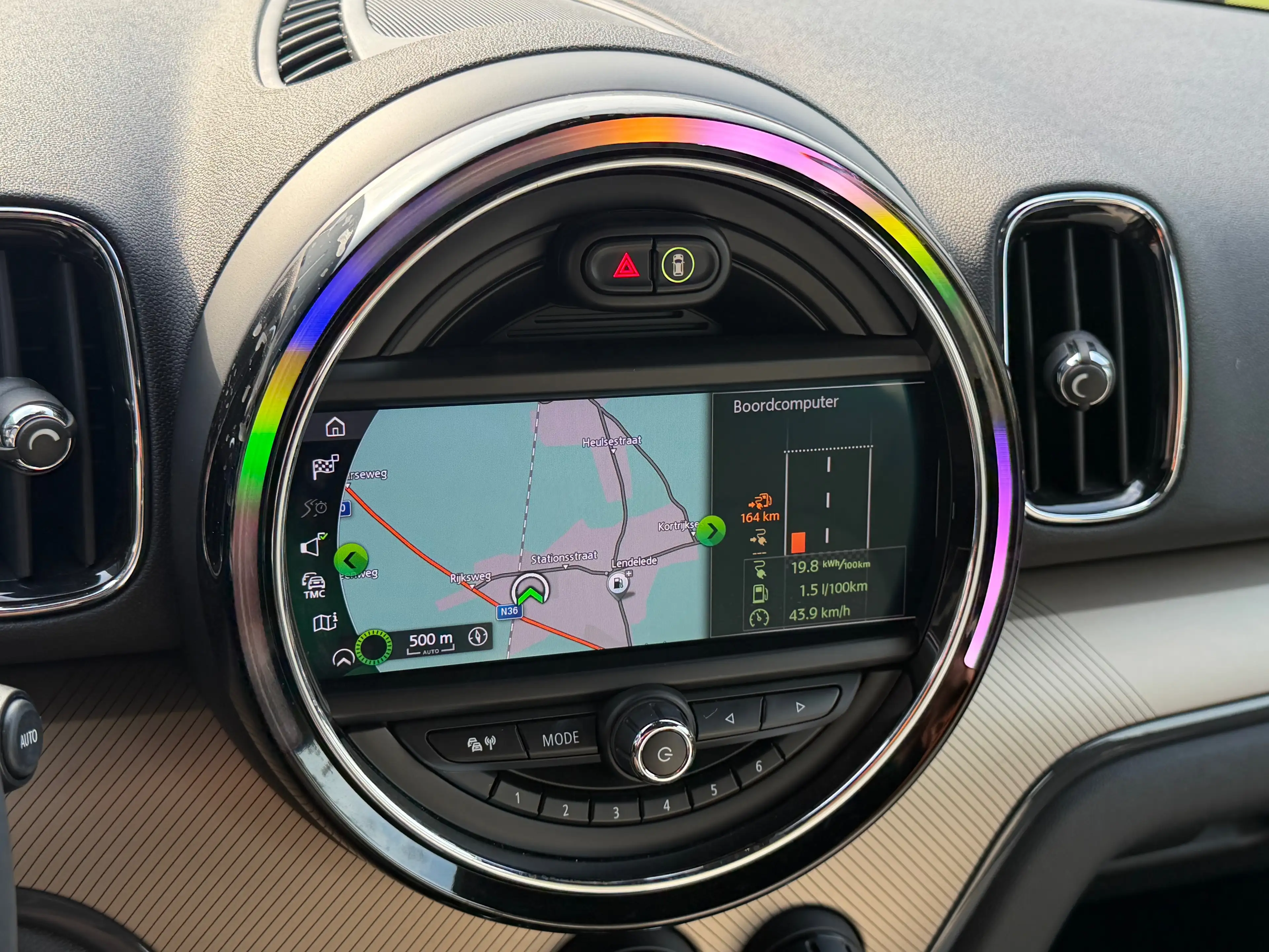 MINI Cooper SE Countryman 1.5A PHEV ALL4 / HUD/ KEYLESS/ ACC/ CAMERA/ NAVI/ LEDER — photo 15