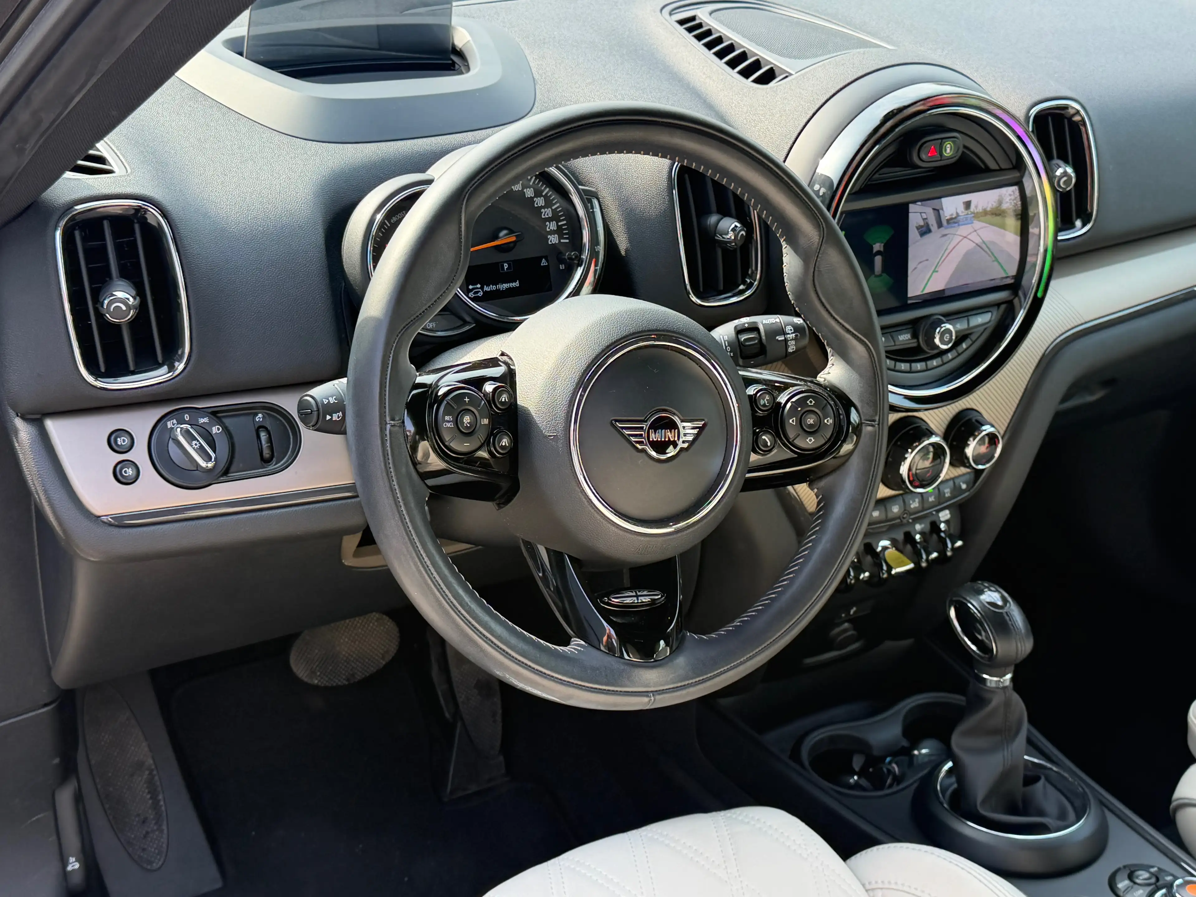 MINI Cooper SE Countryman 1.5A PHEV ALL4 / HUD/ KEYLESS/ ACC/ CAMERA/ NAVI/ LEDER — photo 8