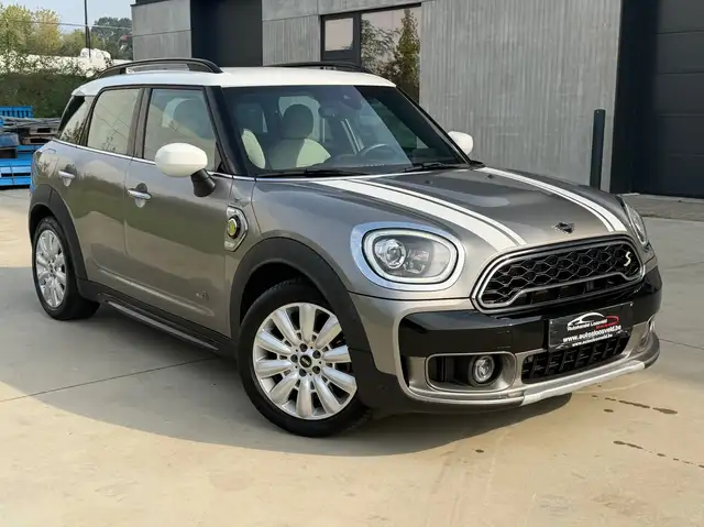MINI Cooper SE Countryman 1.5A PHEV ALL4 / HUD/ KEYLESS/ ACC/ CAMERA/ NAVI/ LEDER