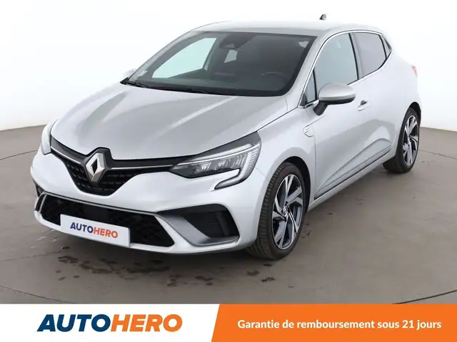2022 Renault Clio in Grey for sale