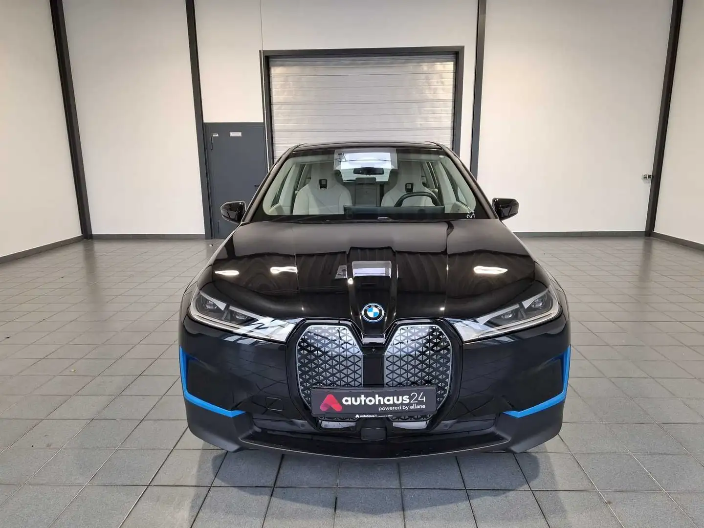 BMW iX xDrive40 76,6 kWh|Navi|Kamera|LED Schwarz - 2