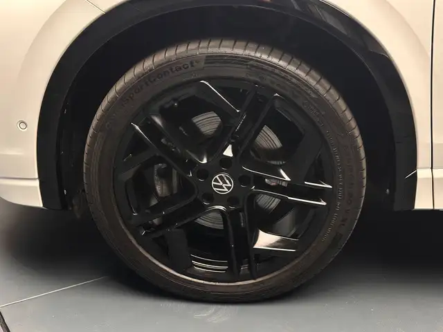 Volkswagen Tiguan view 9