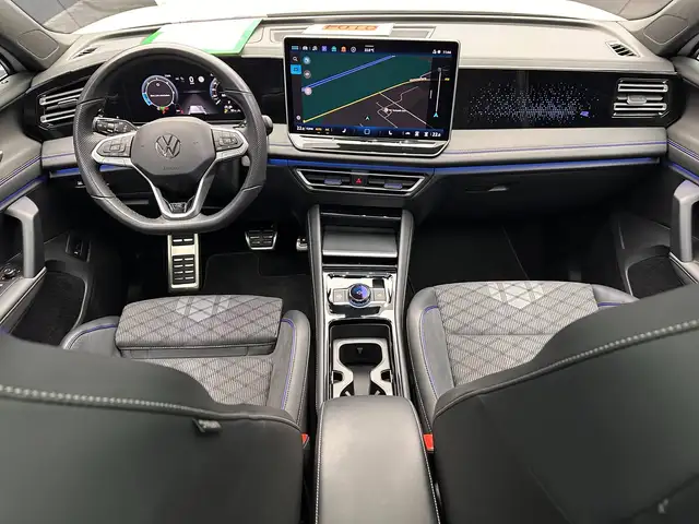 Volkswagen Tiguan view 13