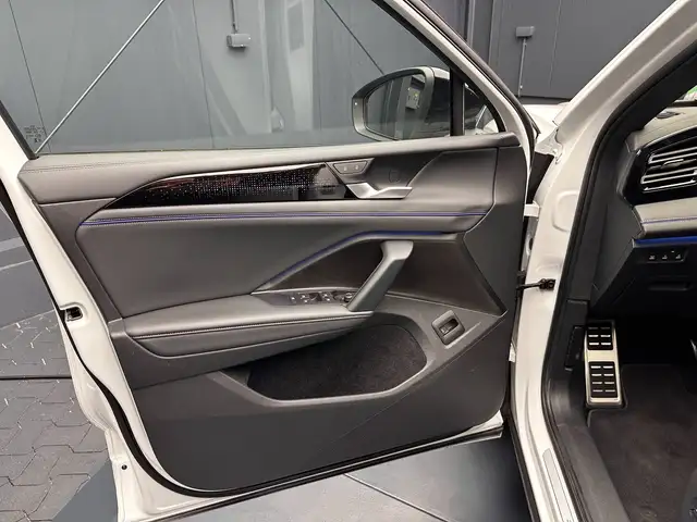 Volkswagen Tiguan view 14