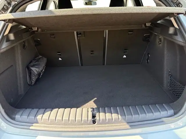 BMW 1 Series view 6