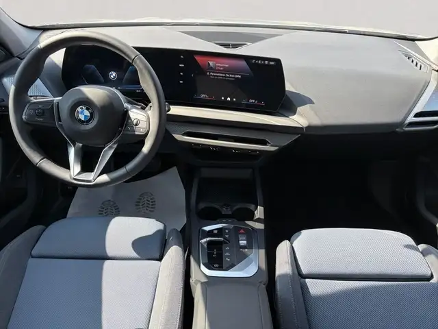 BMW 1 Series view 12