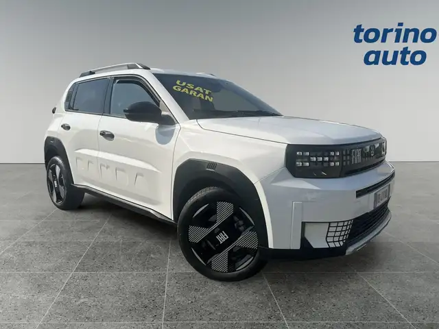 Fiat Grande Panda Hybrid La Prima