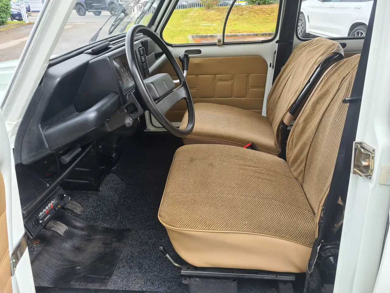 Renault R 4 L sehr gepflegt 2.Hand TÜV neu H-Kennz, foto 10