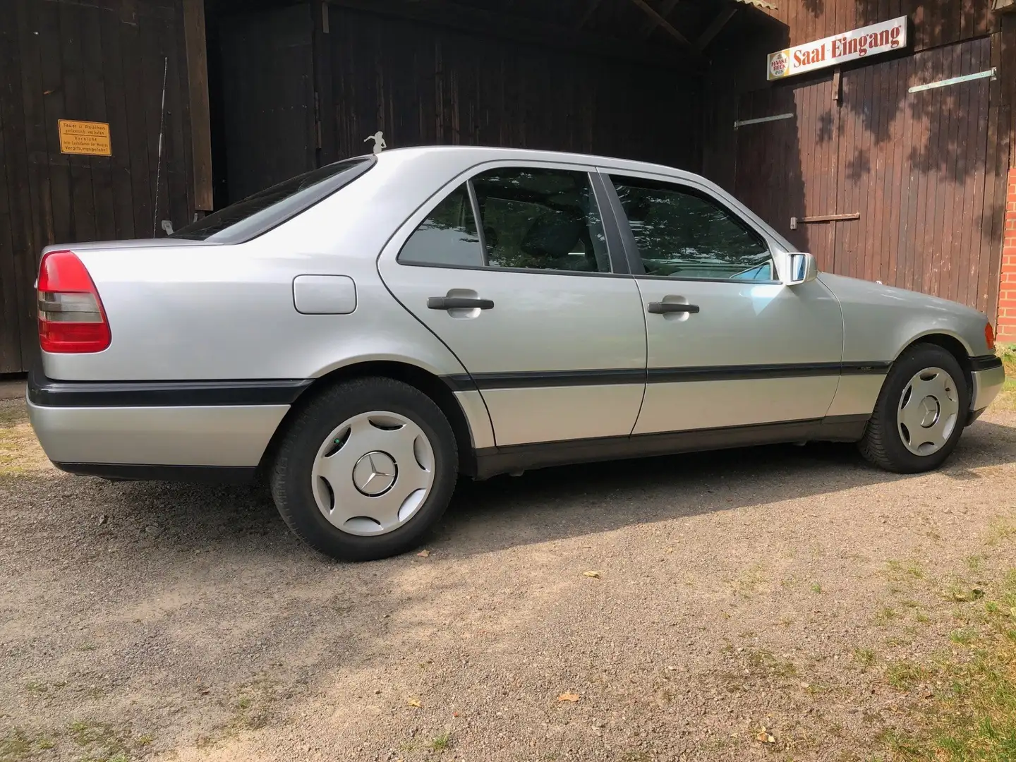 Mercedes-Benz C 200 C 200 Classic,Klima,Tüv 3/26,sehr gepflegt. Argent - 2